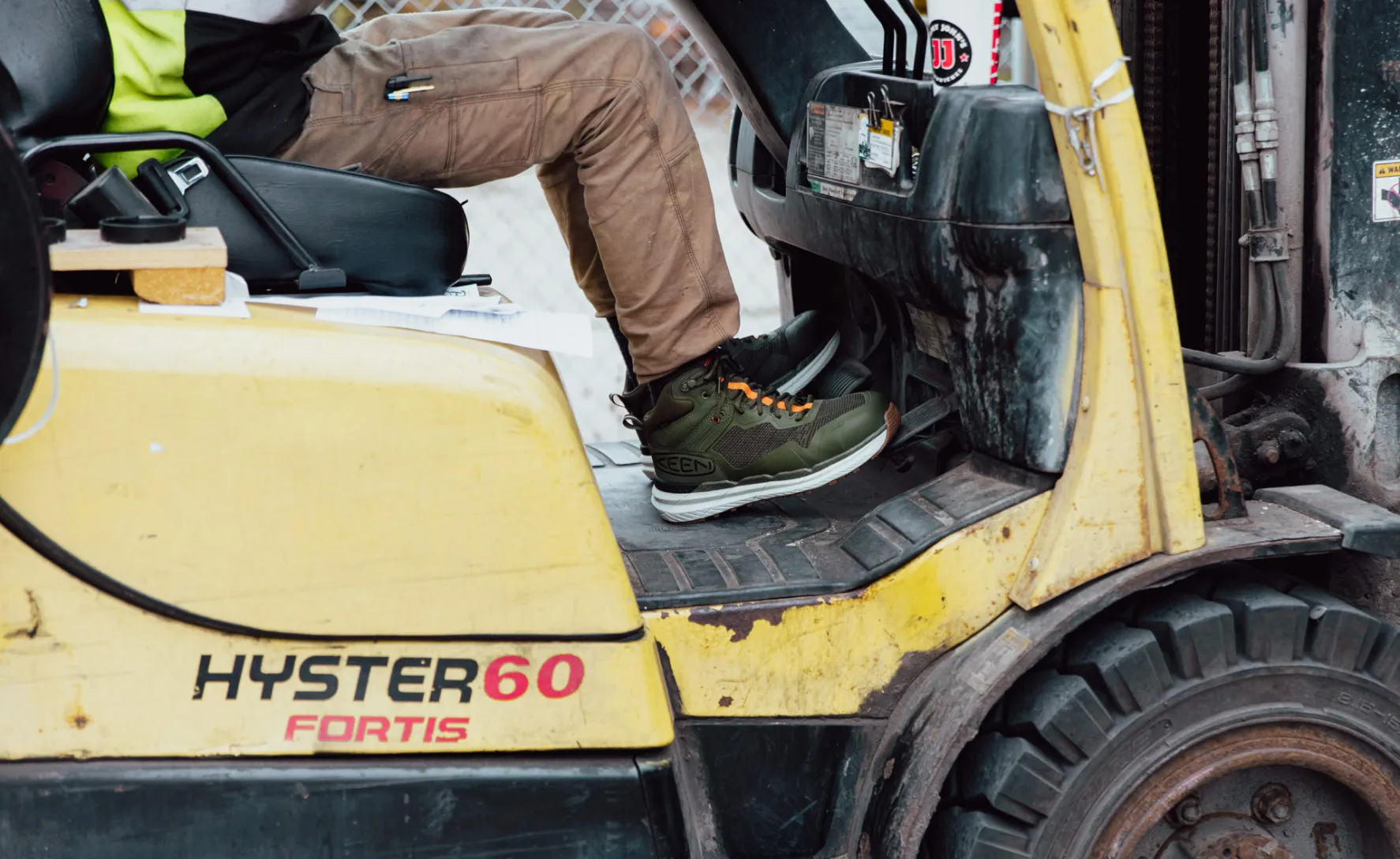 Men's Synchro Waterproof Work Boot (Carbon Toe) - Image 7